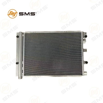 Конденсатор кондиционера DZ15221845033 SHACMAN M3000 Запчасти для грузовиков Теплообменник Конденсатор